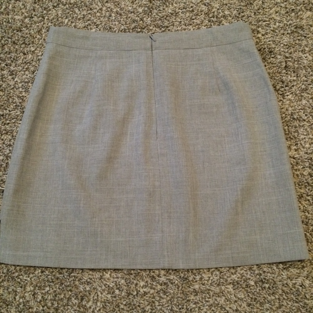 Guess grey skirt